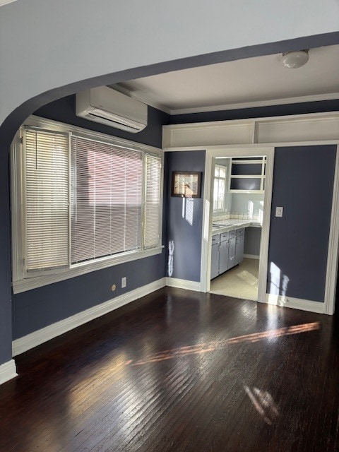 Photo - 543 N Windsor Blvd Unit 543