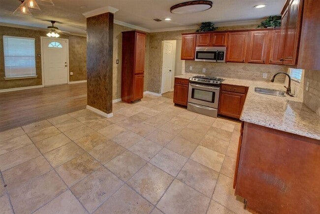 Photo - 1212 Marshalldale Dr