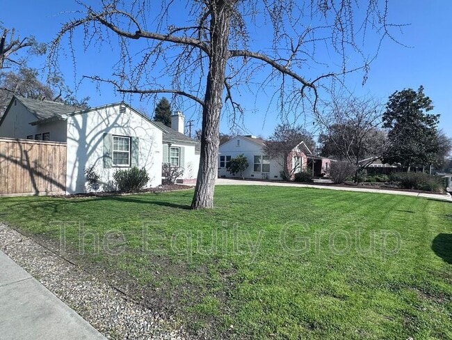 Photo - 1610 W College Ave