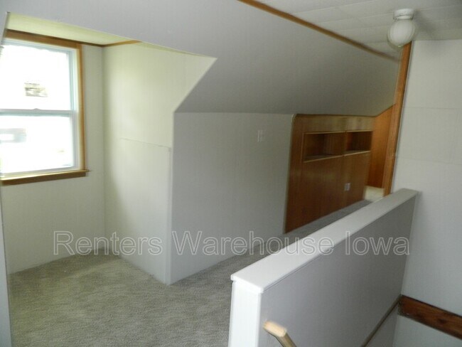 Photo - 5905 College Ave