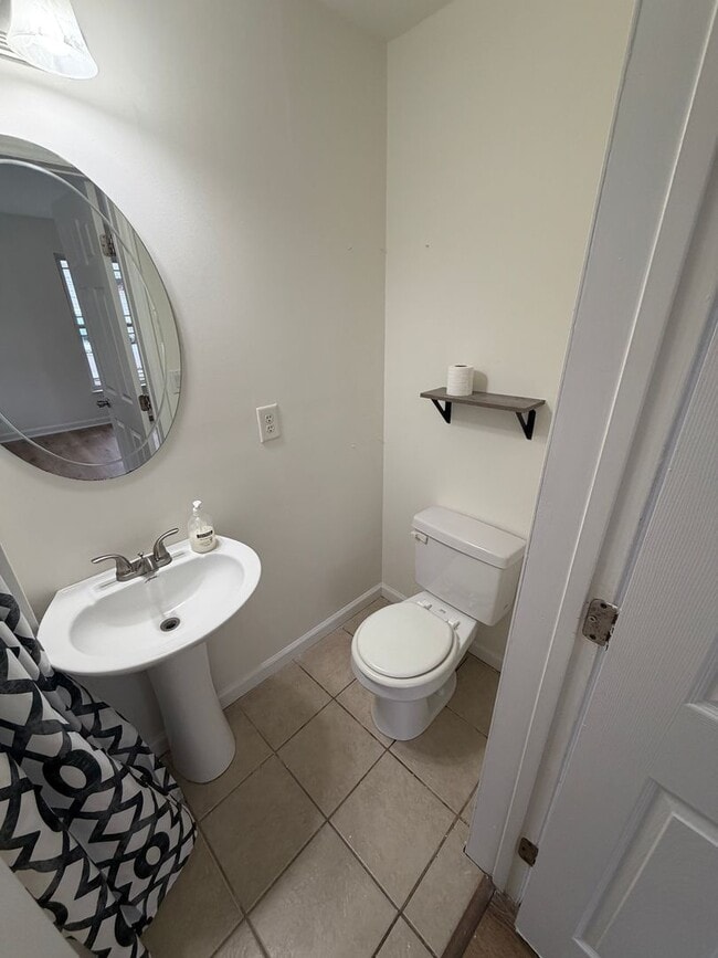 Photo - Cute 3 Bed 2 Bathroom House with storage/garage