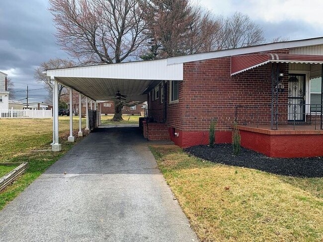 Photo - 3 Bedroom Semi-Detached house