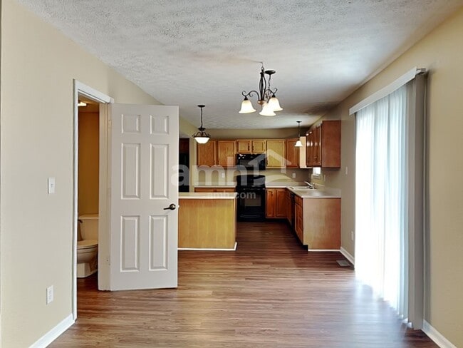 Photo - 6327 Lonestar Dr