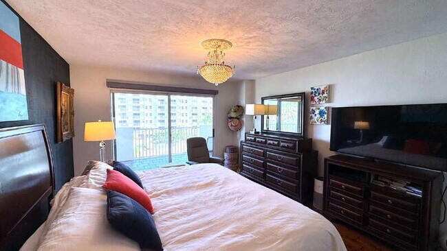 Photo - 1 John Anderson Dr Unit 405