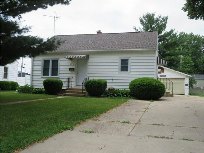 2 bedroom, 1 bath house in Waterloo - 2 bedroom, 1 bath house in Waterloo