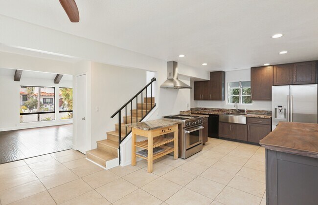 Photo - 216 W Escalones Unit A