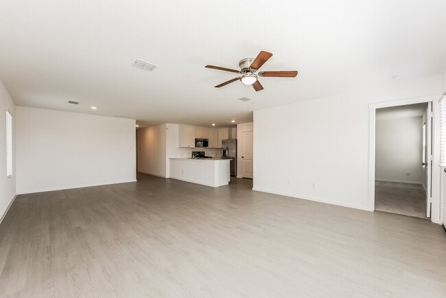 Photo - 1287 Wedge Leaf Ln