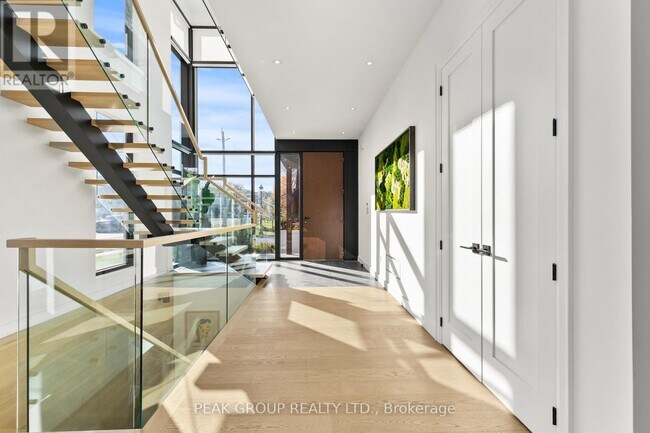 Photo - 111 Millpond Rd