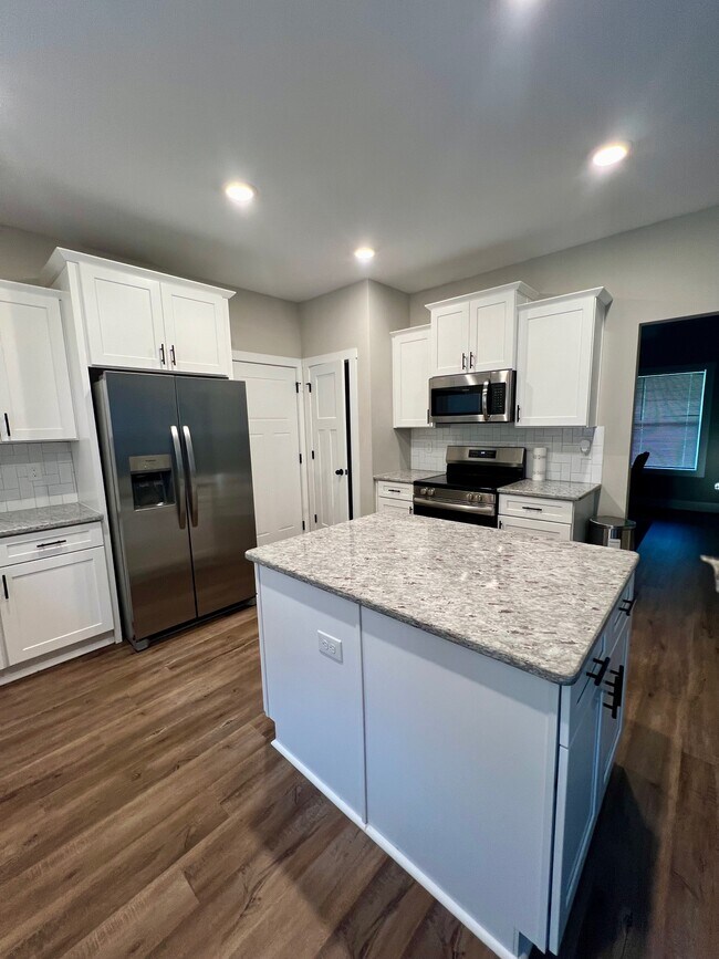 Photo - 144 Ducati Dr