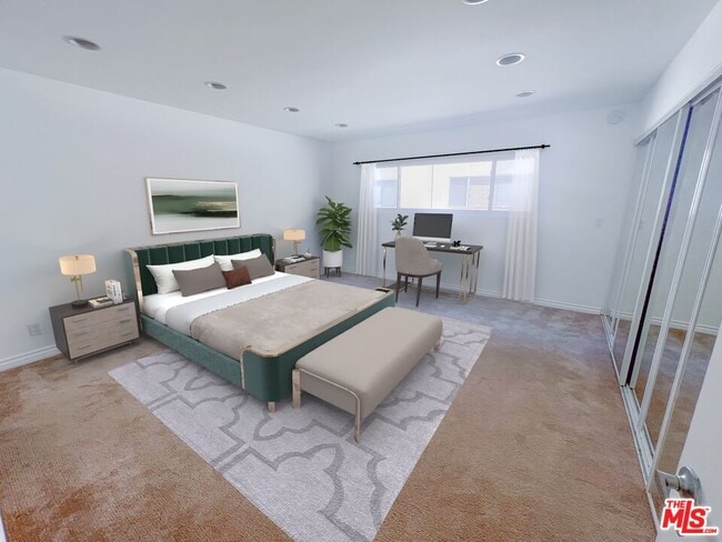 Photo - 6752 Hillpark Dr Unit 204