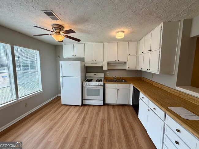 Photo - 8515 Pineland Dr