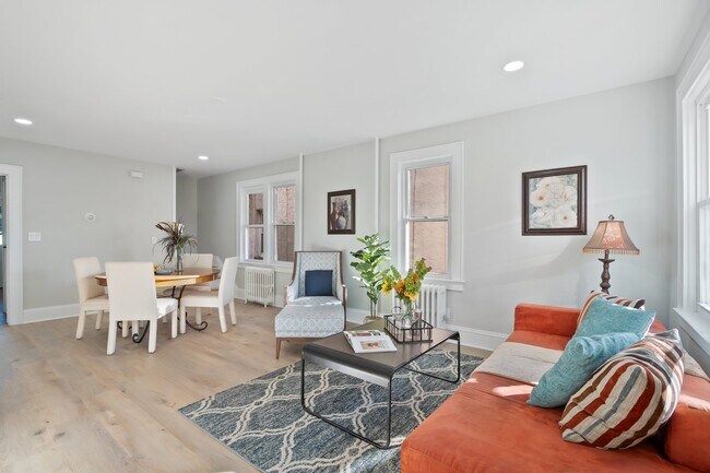 Photo - 895-901 Port Reading Ave