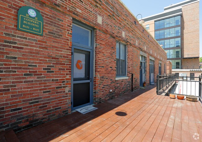 Photo - Magnolia Station