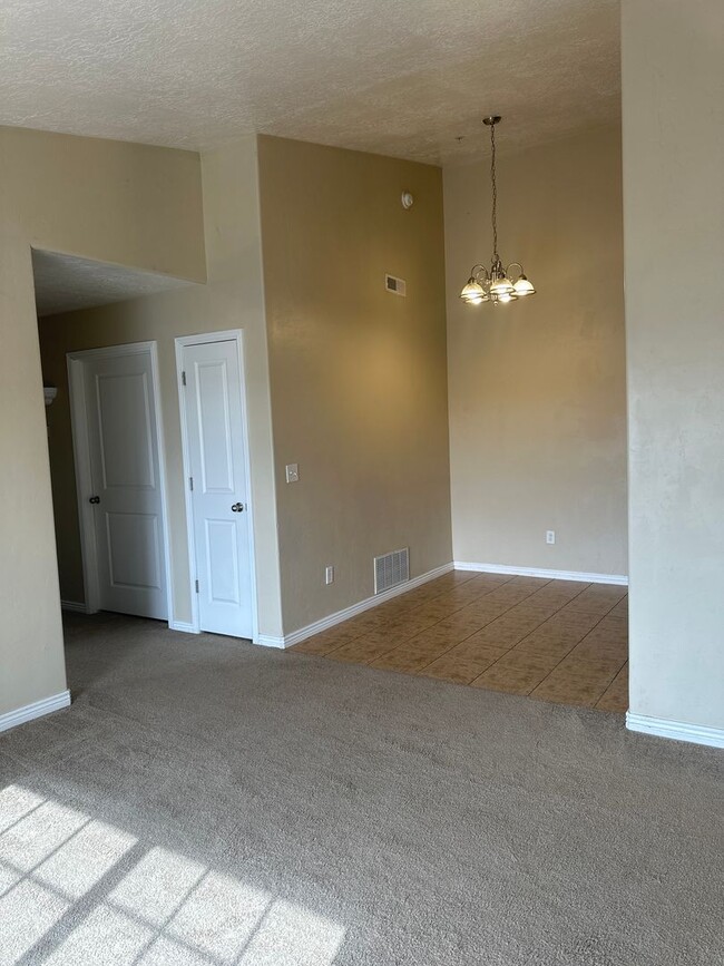 Move in Special Free Storage unit* - Move in Special Free Storage unit* Condo Unit 11