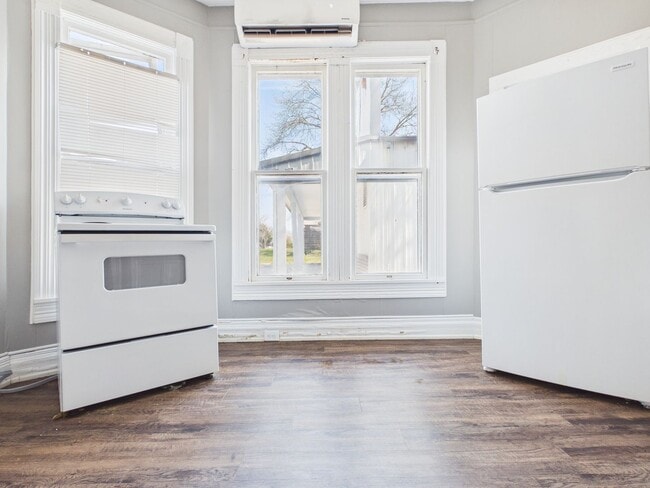 Photo - Downtown Warrensburg Opportunity on Gay Street Unit B