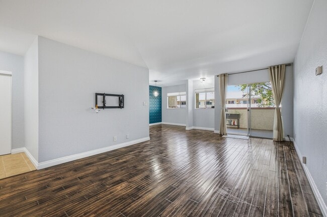 Photo - Bright & Spacious Top-Floor Condo in the Heart of Pasadena