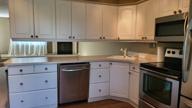 Photo - 348 New Market Ct