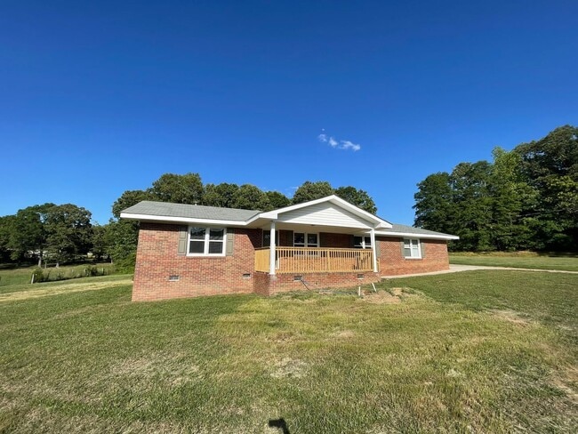 Completely remodeled 3/2 House- $2,295 - Completely remodeled 3/2 House- $2,295