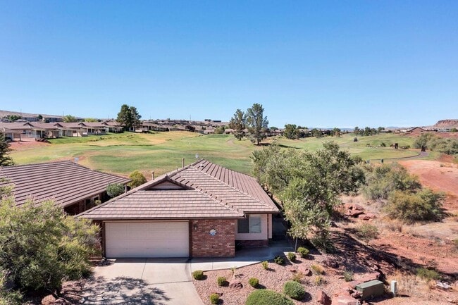 Photo - 3 Bedroom Home In Southgate!