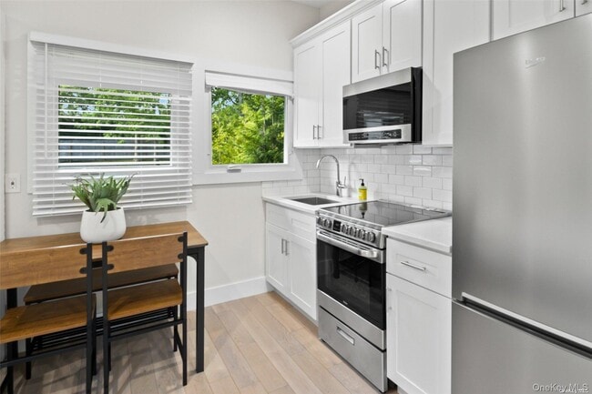 Photo - 25 Peters Ln Unit A