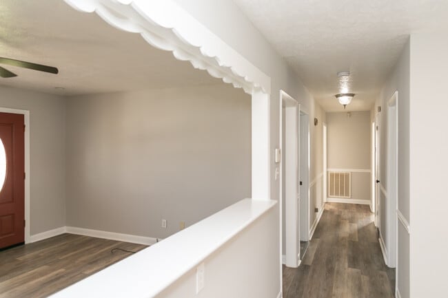 Photo - 302 Salem Rd