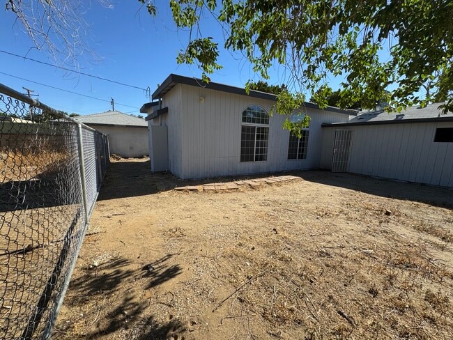 Photo - 44333 Elm Ave