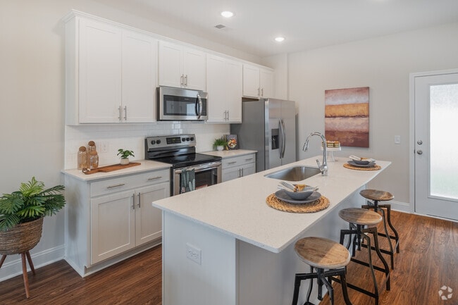 2BR, 2,5 BA - 1224 FT - Cocina - Pinewind at Liberty Hall