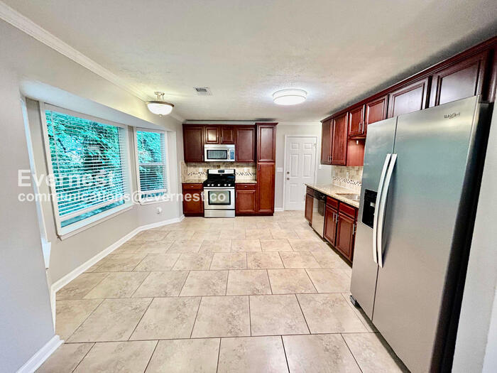 655 S Preston Ct