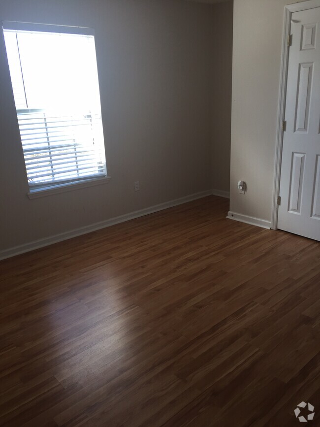 Building Photo - 808 South Edenbridge Way Rental