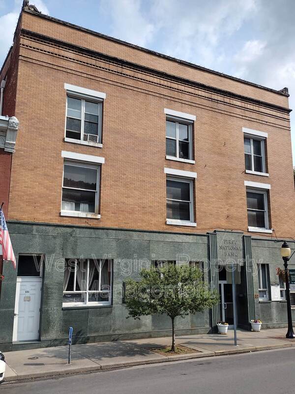 Building Photo - 221 Temple St Unit Apt. 1