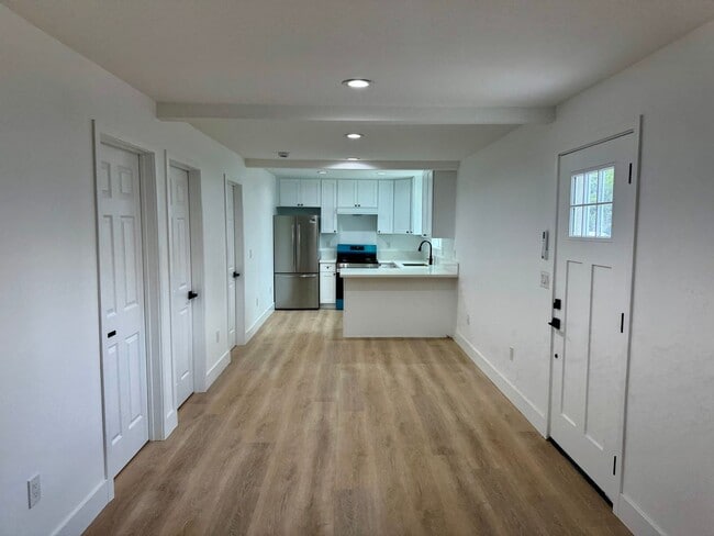Large New Construction 3 bed 2 Bath Apartm... - Large New Construction 3 bed 2 Bath Apartm... Apartment Unit 5