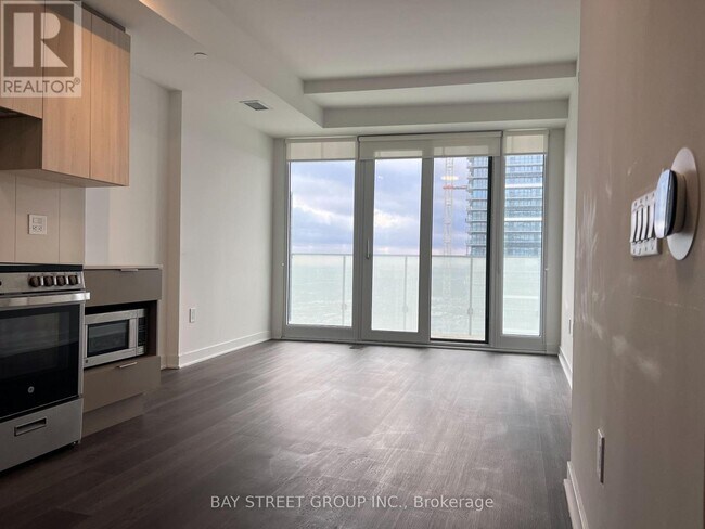 Photo - 3900 Confederation Pkwy Unit 5207