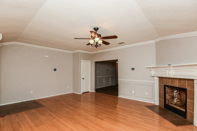 Photo - 10224 Dawson Trail
