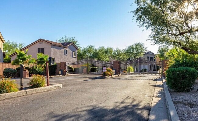 Photo - 15550 N Frank Lloyd Wright Blvd Unidad 1037