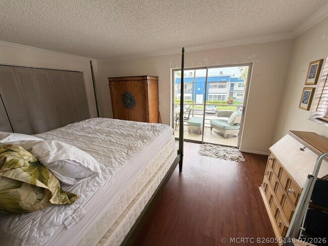 Photo - 569 Normandy Ln