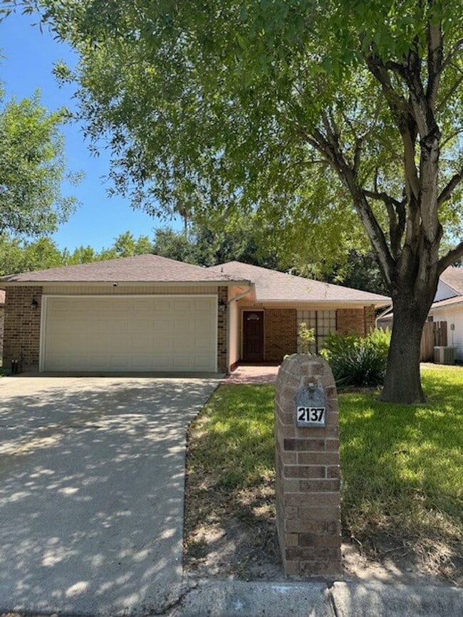 Building Photo - 2137 Mynah Ave Rental