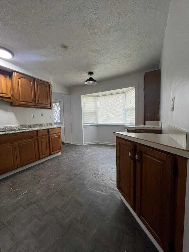 Photo - 14315 Tokay Ave