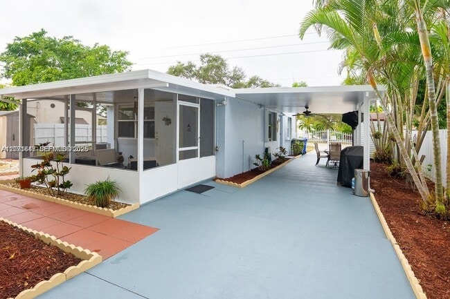 Photo - 307 N 28th Ave