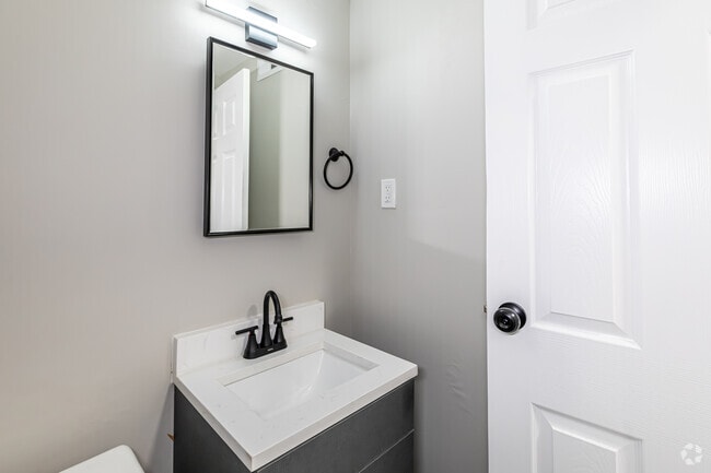 2BR, 1.5BA - Kitchen