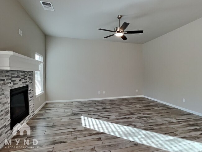 Photo - 5340 Riverrun Ct