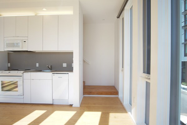 Photo - Incomparable Architecture in this 1 Bed + Bonus Room Townhouse! Unidad 1906 A