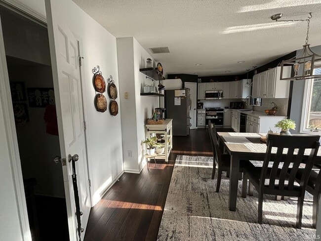 Photo - 10824 Millstone Dr