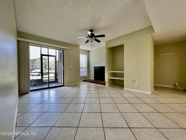 Building Photo - 10200 Belle Rive Blvd Unit 271