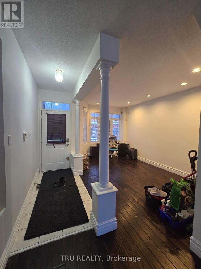 Photo - 62 N Harrow Dr