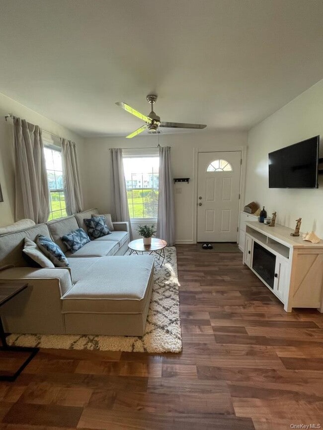 Photo - 208 Fairview Cir