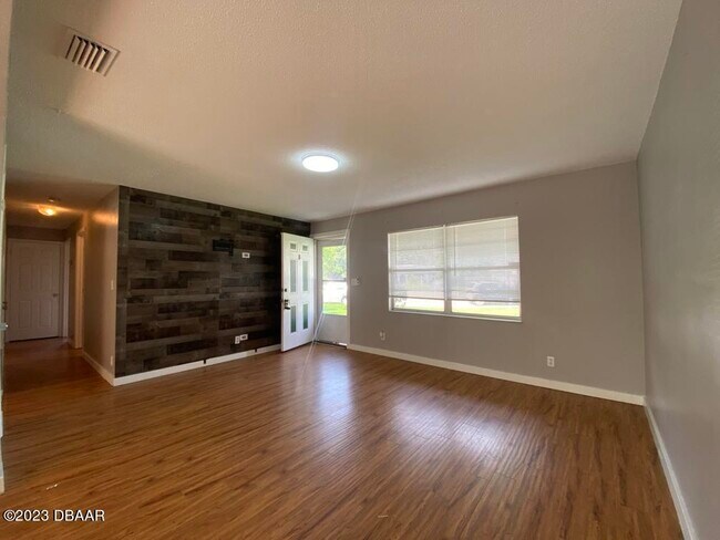 Photo - 293 Michael Ave