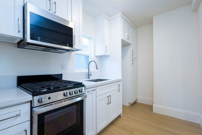 Photo - 914 E Martin Luther King Jr Blvd Unidad 914.5