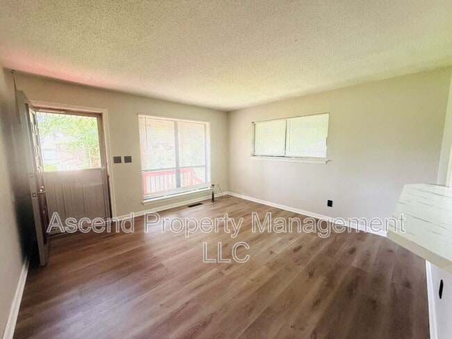 Photo - 3 Sheridan Rd Unit B