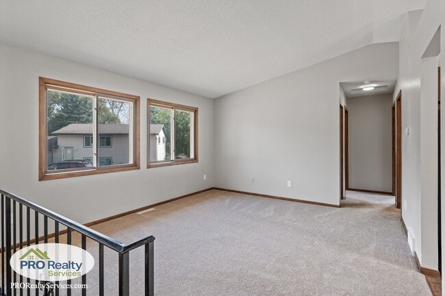 Photo - 4 Bedroom Home in Eagan