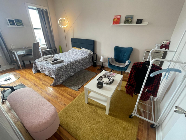 Building Photo - 1277 E 14th St Rental